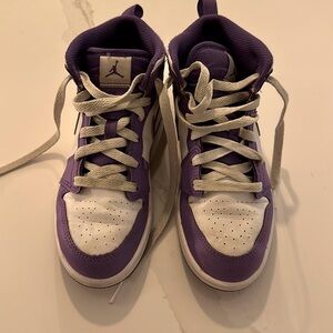 Kids Air Jordan’s size 2Y